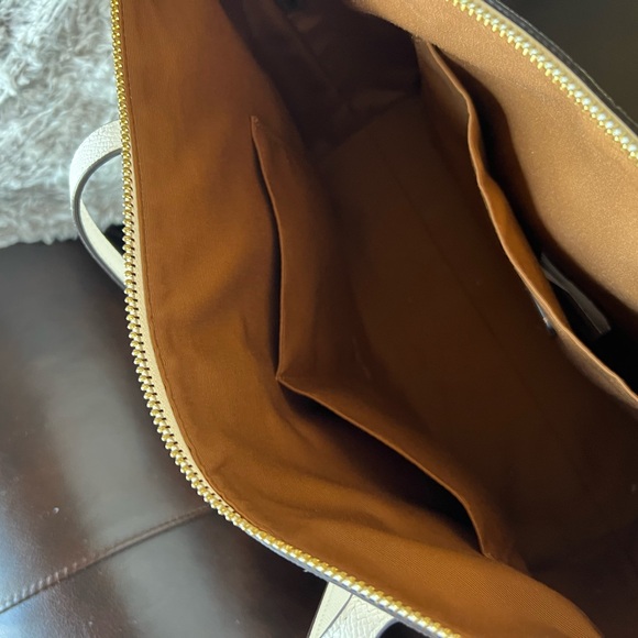 Coach Cream Leather Tote with Gold Hardware - Picture 8 of 8